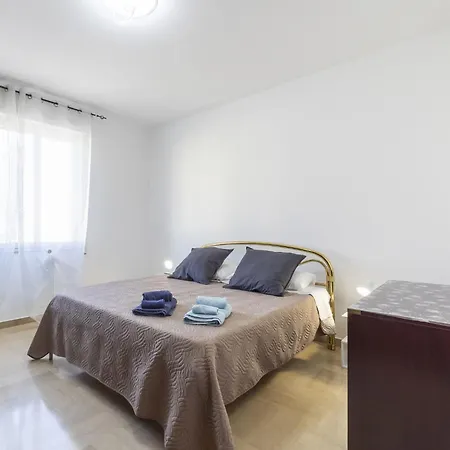 Casa Di Elena 300mt Dal Mare By Interhome